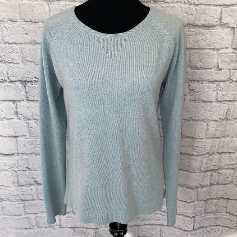 Outback red women M classic pullover longsleeve crewneck sweater light blue